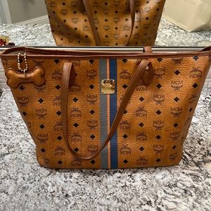 MCM visetos tote in cognac color